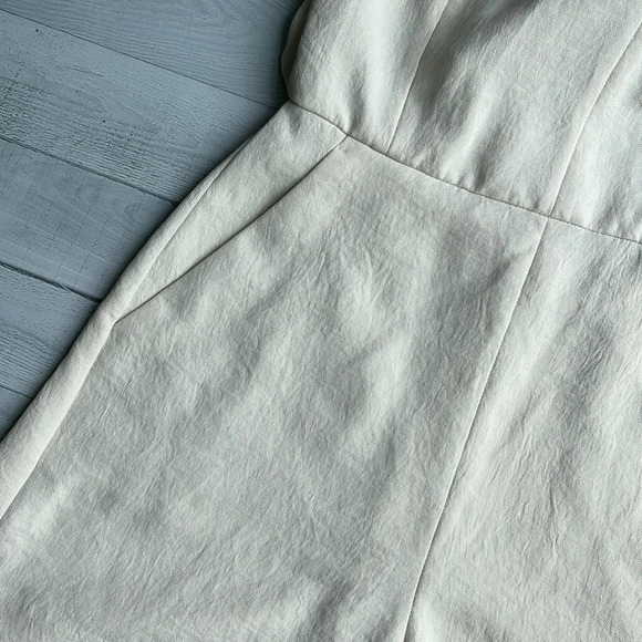 Aritzia Wilfred Cream Romper Size S - Picture 3 of 9